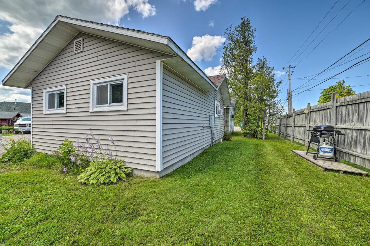 Charming Tiny Cottage 5 With Crooked Lake Access! Alanson Exterior photo